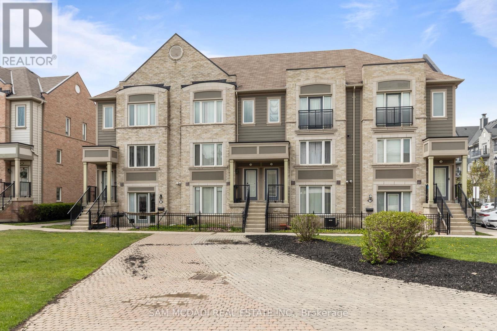 112 - 3050 Erin Centre Boulevard, Mississauga, Ontario  L5M 0P5 - Photo 2 - W13108820