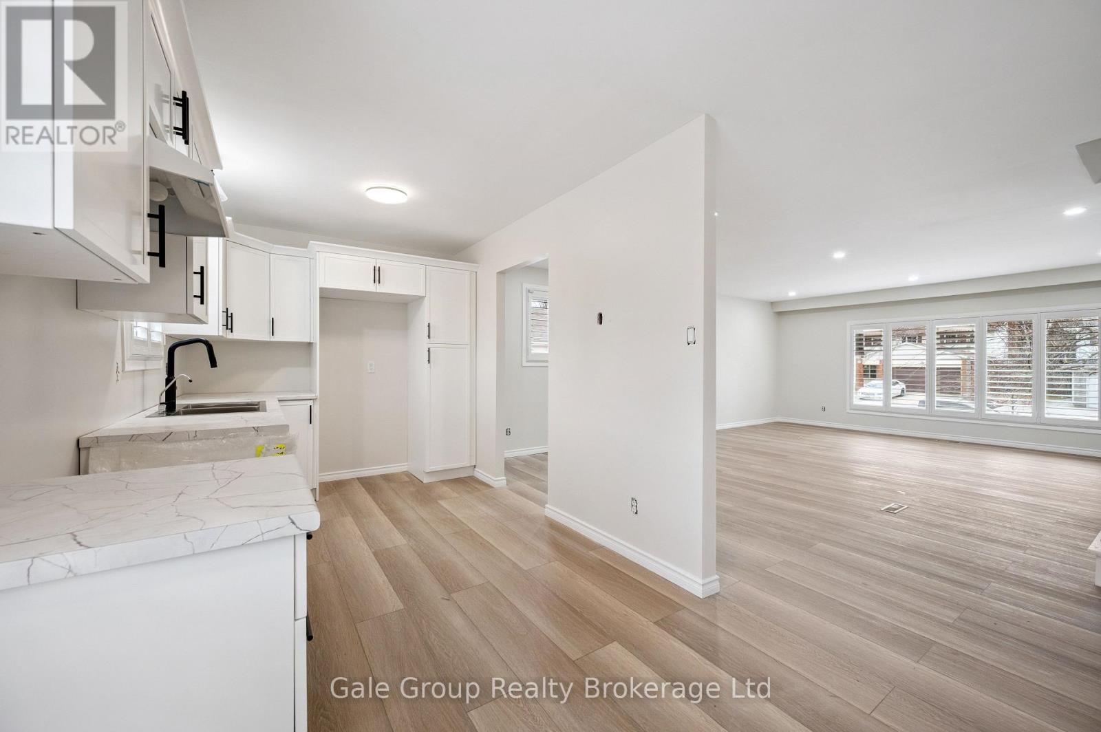 165 Brookside Crescent, Kitchener, Ontario  N2N 1G9 - Photo 12 - X12995422
