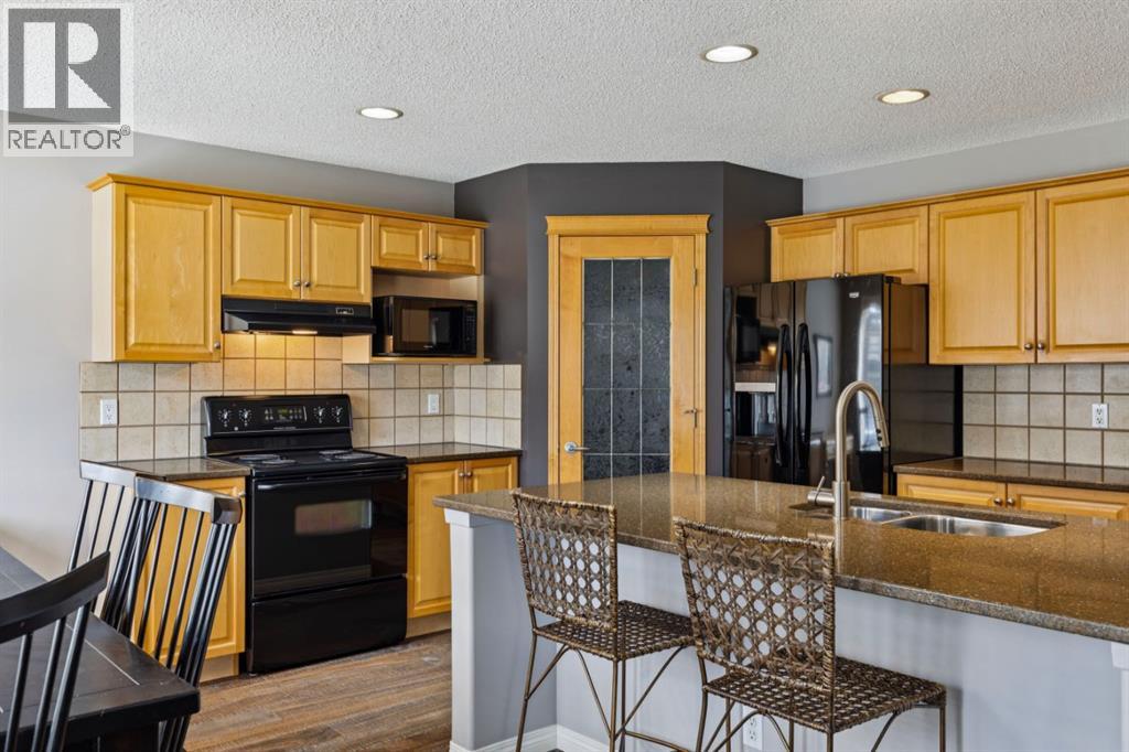 65 Cougarstone Terrace Sw, Calgary, Alberta  T3H 5A1 - Photo 10 - A2307925