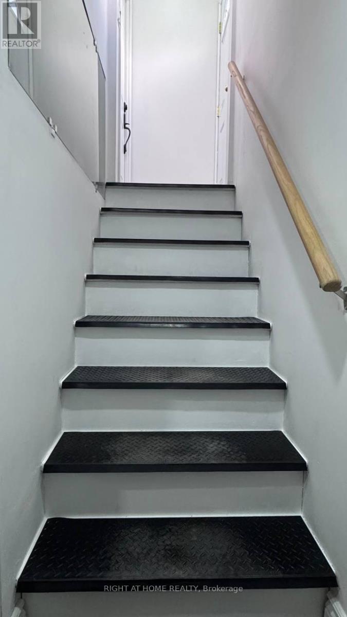 Basement - 24 Jondan Crescent, Markham, Ontario  L3T 3Z5 - Photo 3 - N12990378