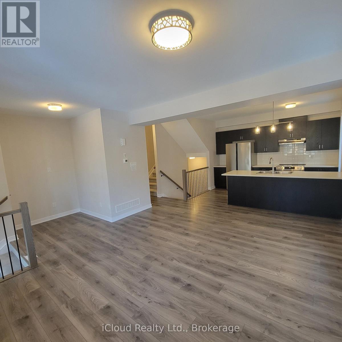 318 Catsfoot Walk, Ottawa, Ontario  K2J 7G9 - Photo 3 - X13108698