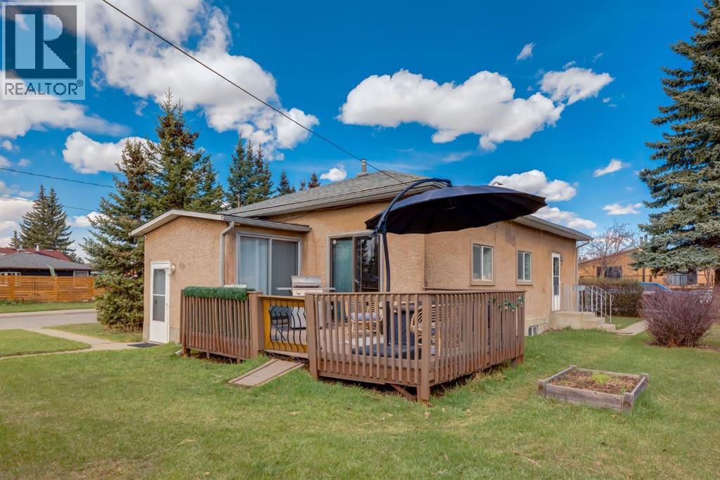 4363 70 Street Nw, Calgary, Alberta  T3B 2K4 - Photo 4 - A2308095