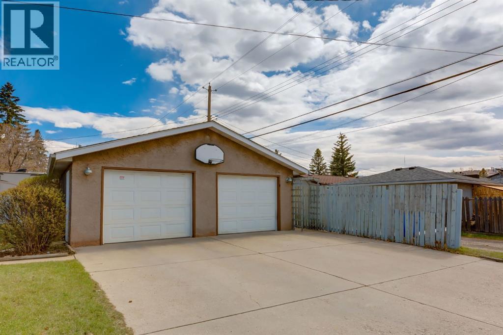 4363 70 Street Nw, Calgary, Alberta  T3B 2K4 - Photo 27 - A2308095