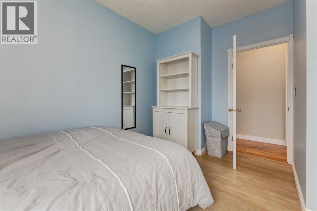 4363 70 Street Nw, Calgary, Alberta  T3B 2K4 - Photo 11 - A2308095
