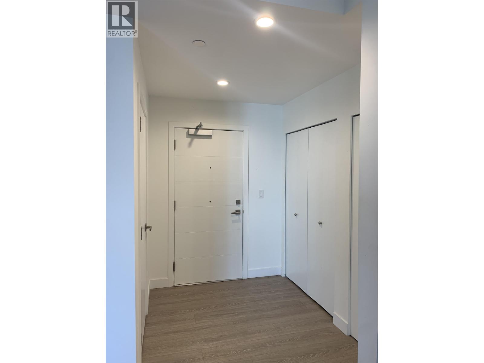 408 11703 Fraser Street, Maple Ridge, British Columbia  V2X 9A7 - Photo 4 - R3111780