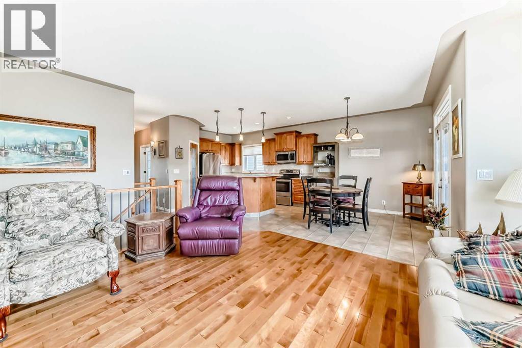 8 Filbert Close, Sylvan Lake, Alberta  T4S 2L2 - Photo 6 - A2288497