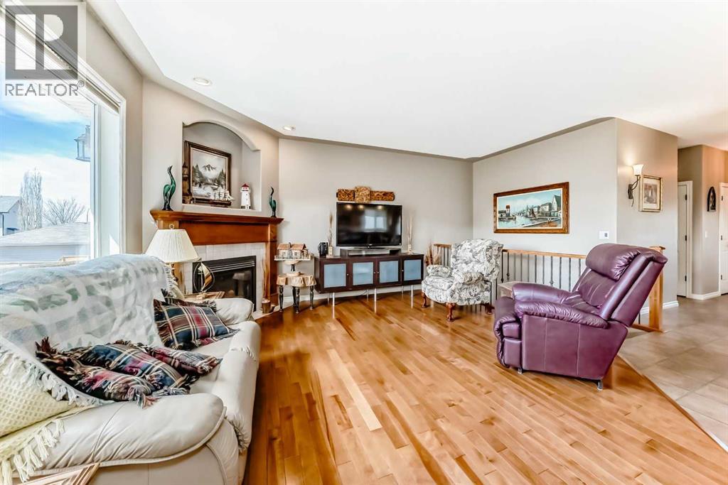 8 Filbert Close, Sylvan Lake, Alberta  T4S 2L2 - Photo 4 - A2288497