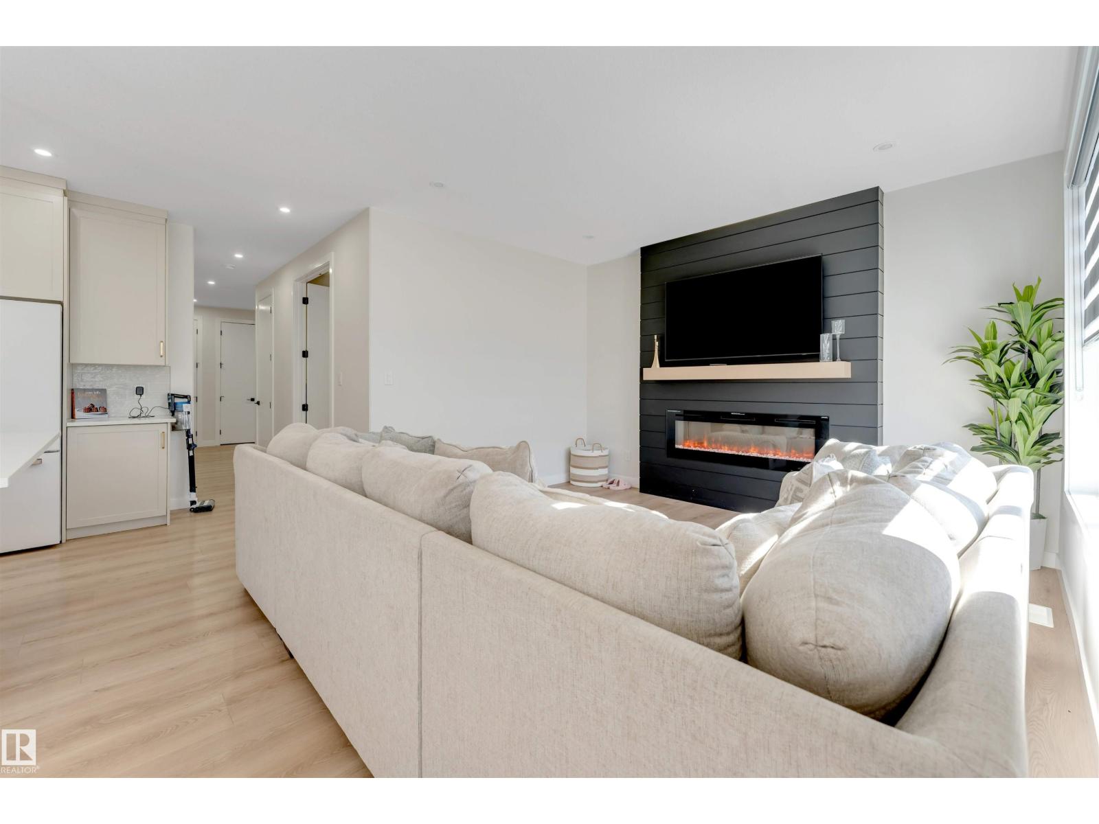 7007 169 Av Nw Nw, Edmonton, Alberta  T5Z 0H2 - Photo 11 - E4486933