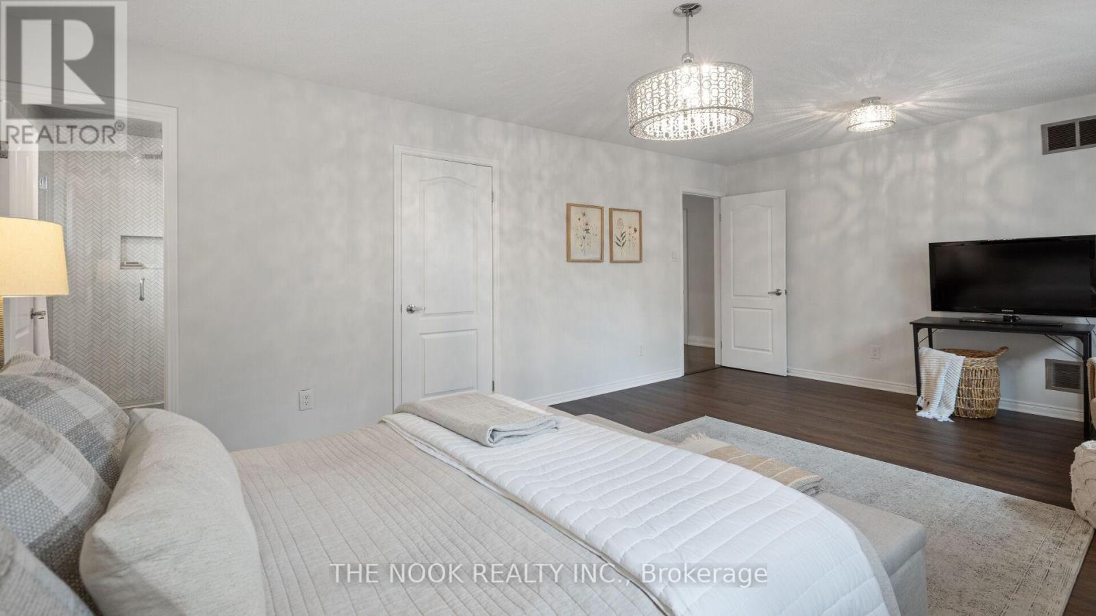 938 Wetherby Lane, Mississauga, Ontario  L4W 4S7 - Photo 19 - W13106076