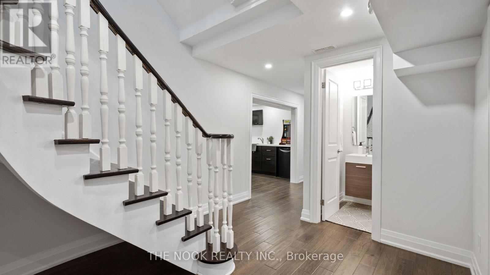 938 Wetherby Lane, Mississauga, Ontario  L4W 4S7 - Photo 29 - W13106076