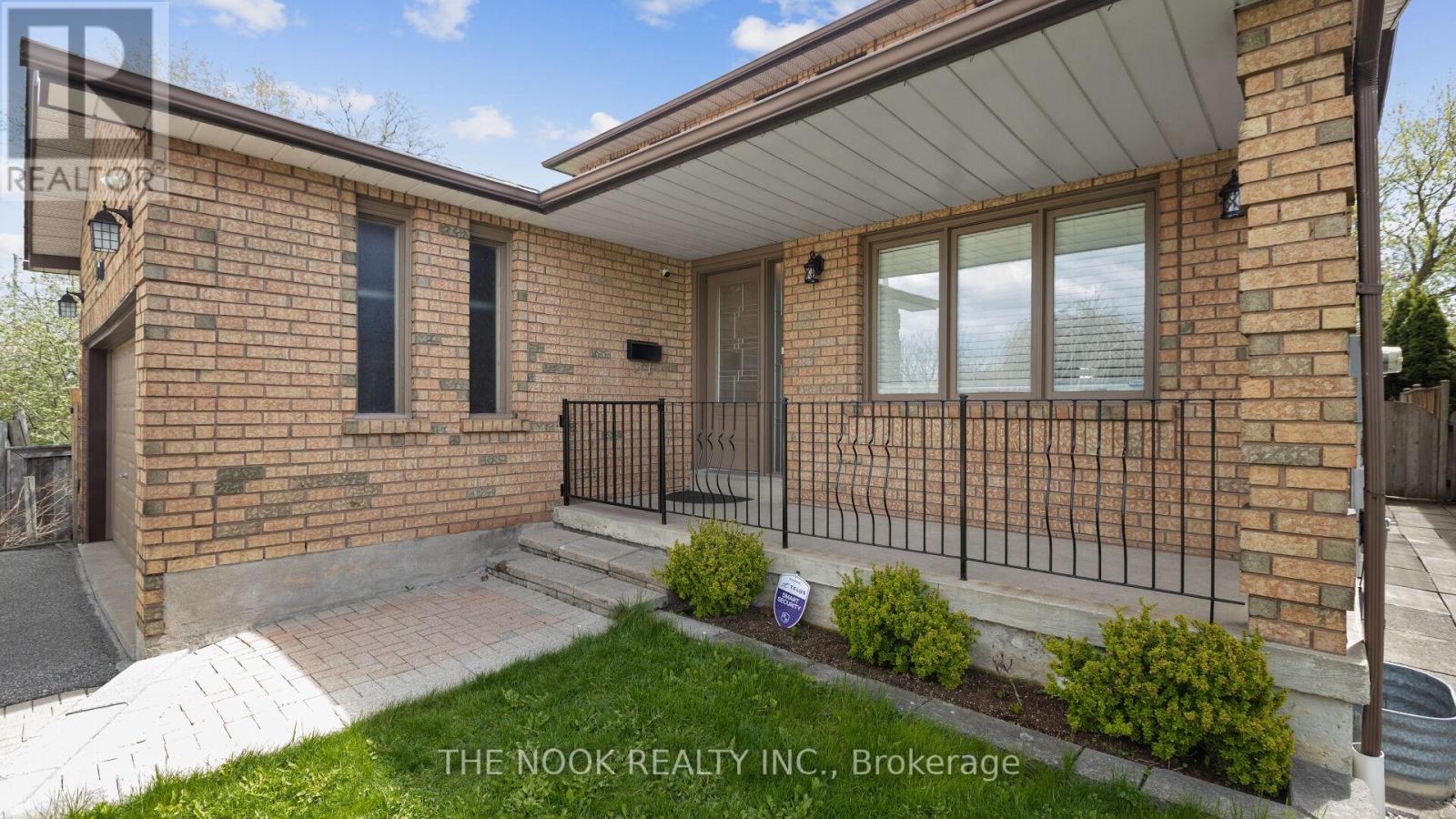 938 Wetherby Lane, Mississauga, Ontario  L4W 4S7 - Photo 43 - W13106076