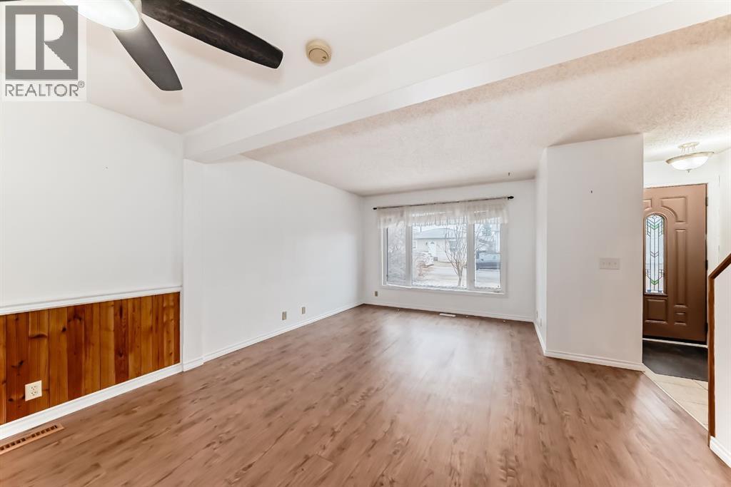 255 Falshire Way NE, Calgary, Alberta  T3J 2B3 - Photo 9 - A2302353