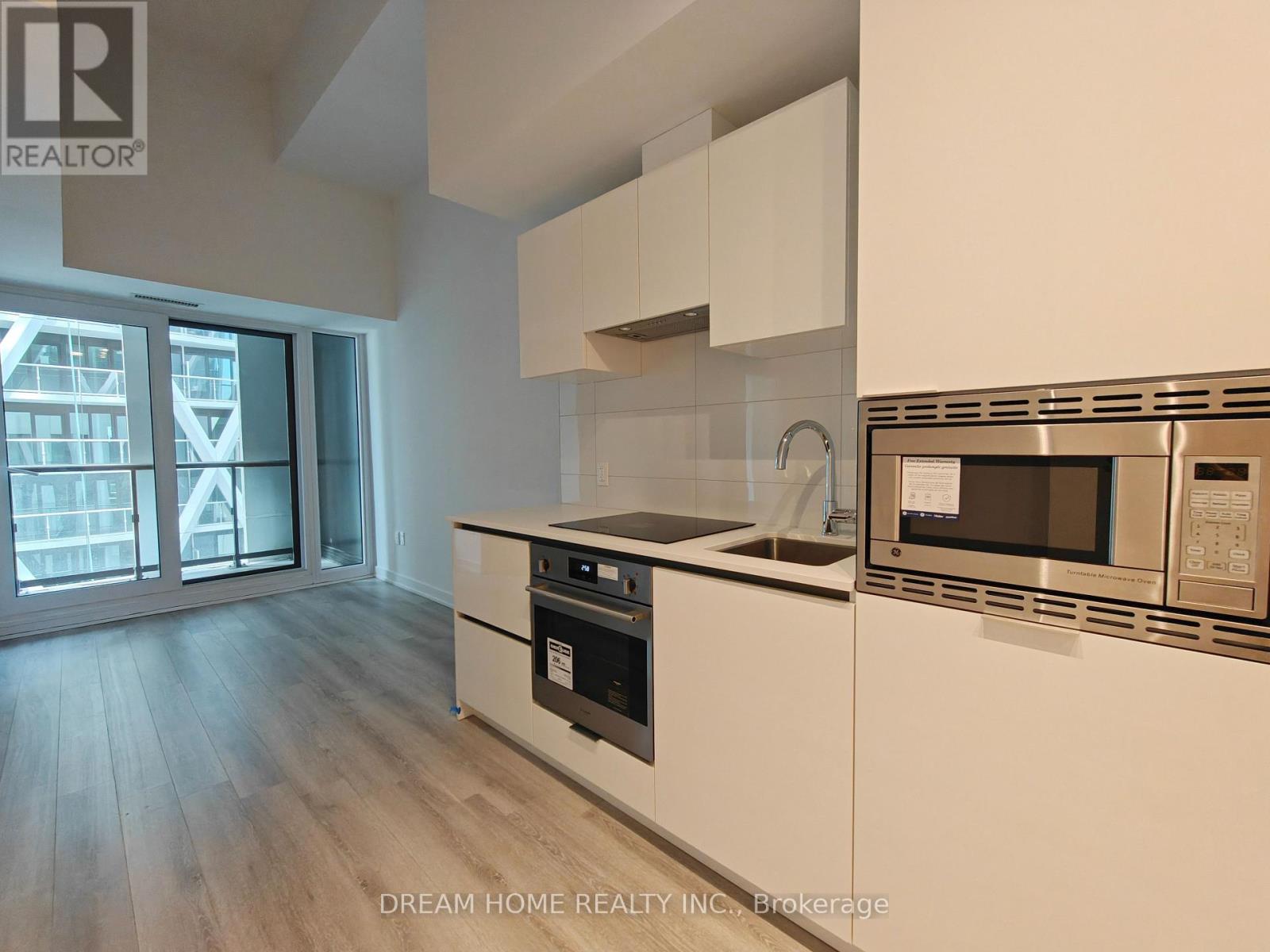 1107 - 238 Simcoe Street, Toronto, Ontario  M5T 3B9 - Photo 2 - C13108836