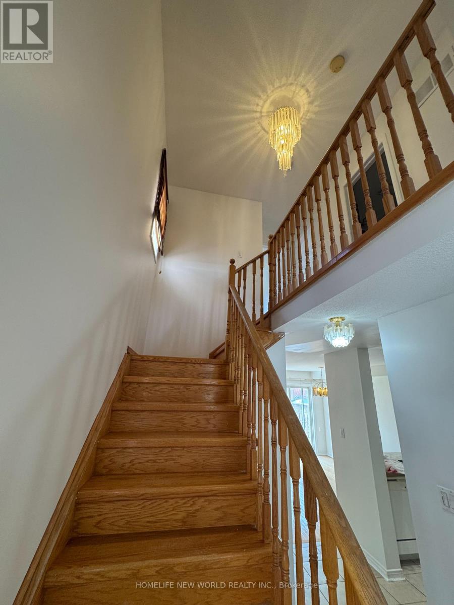 103 Cadillac Crescent, Brampton, Ontario  L7A 3B5 - Photo 6 - W12907612