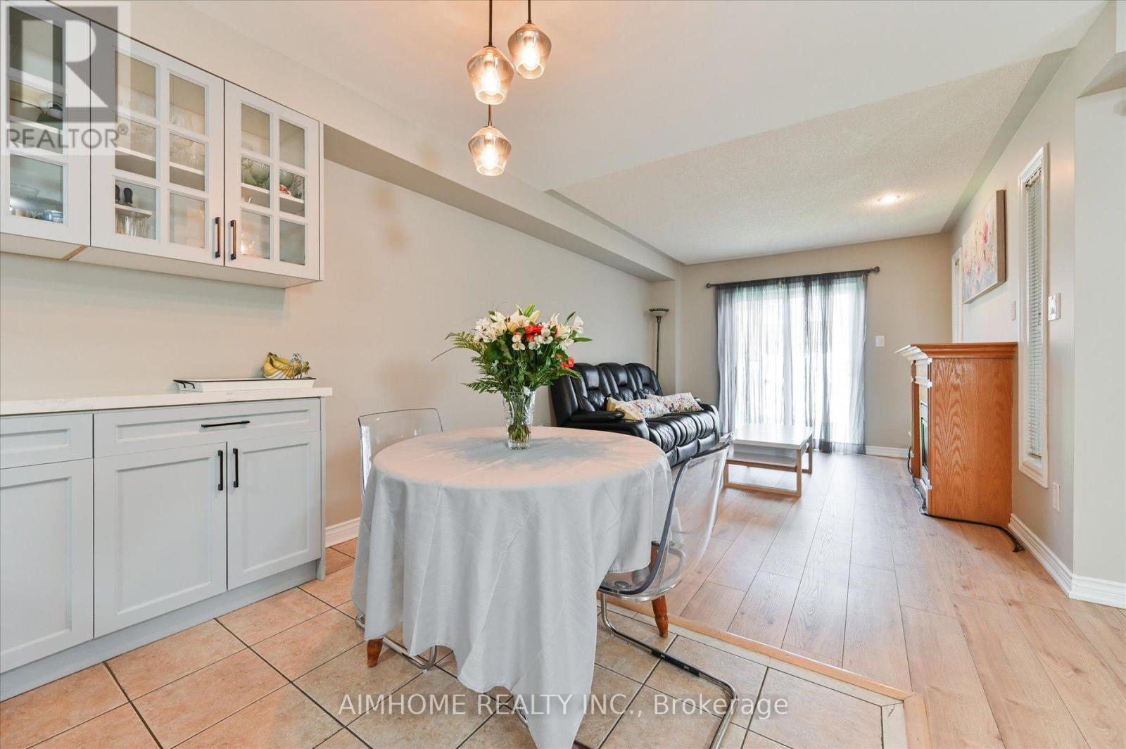 12 Boxhill Road, Markham, Ontario  L3S 4R1 - Photo 10 - N13108852