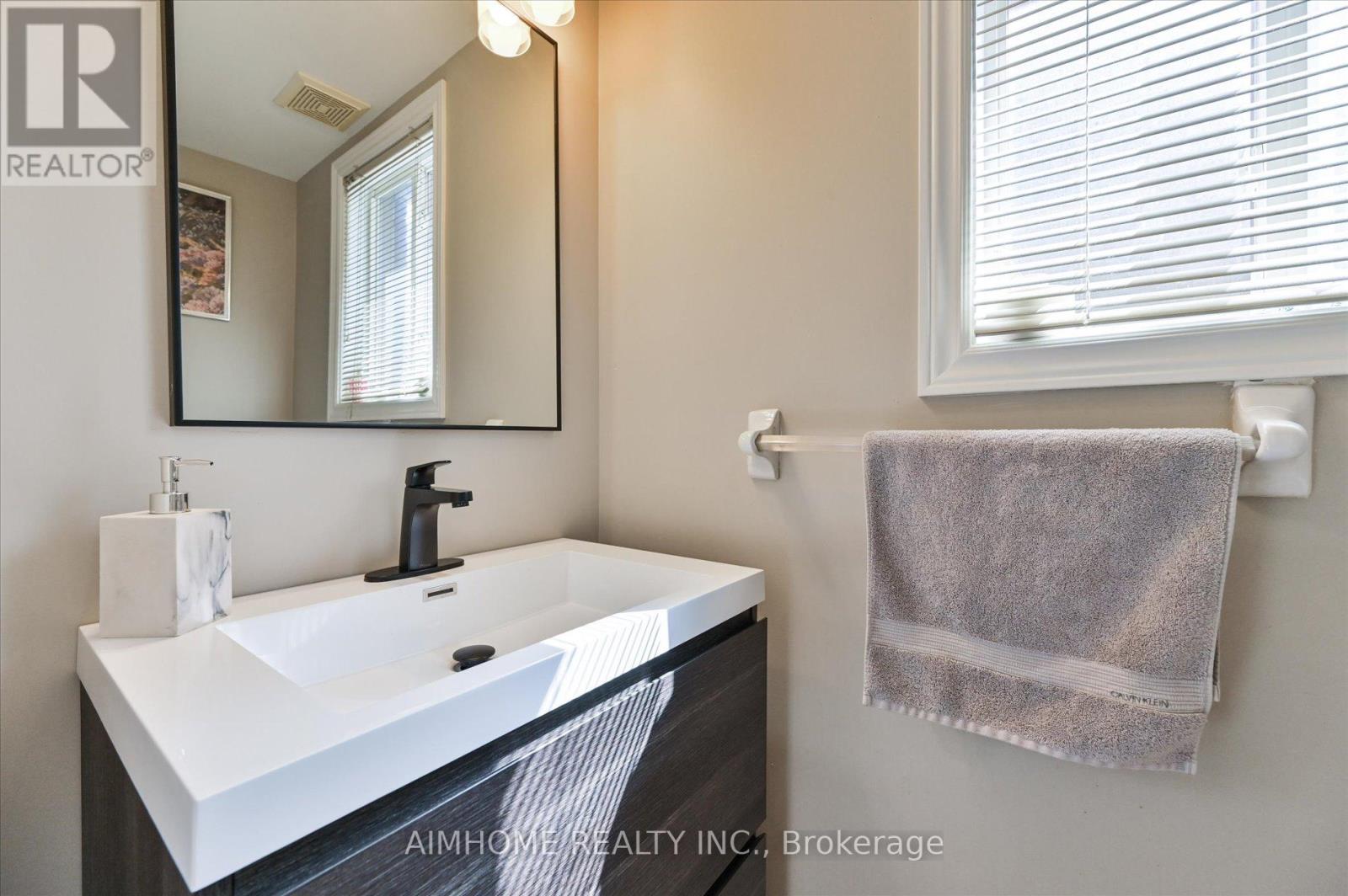 12 Boxhill Road, Markham, Ontario  L3S 4R1 - Photo 17 - N13108852