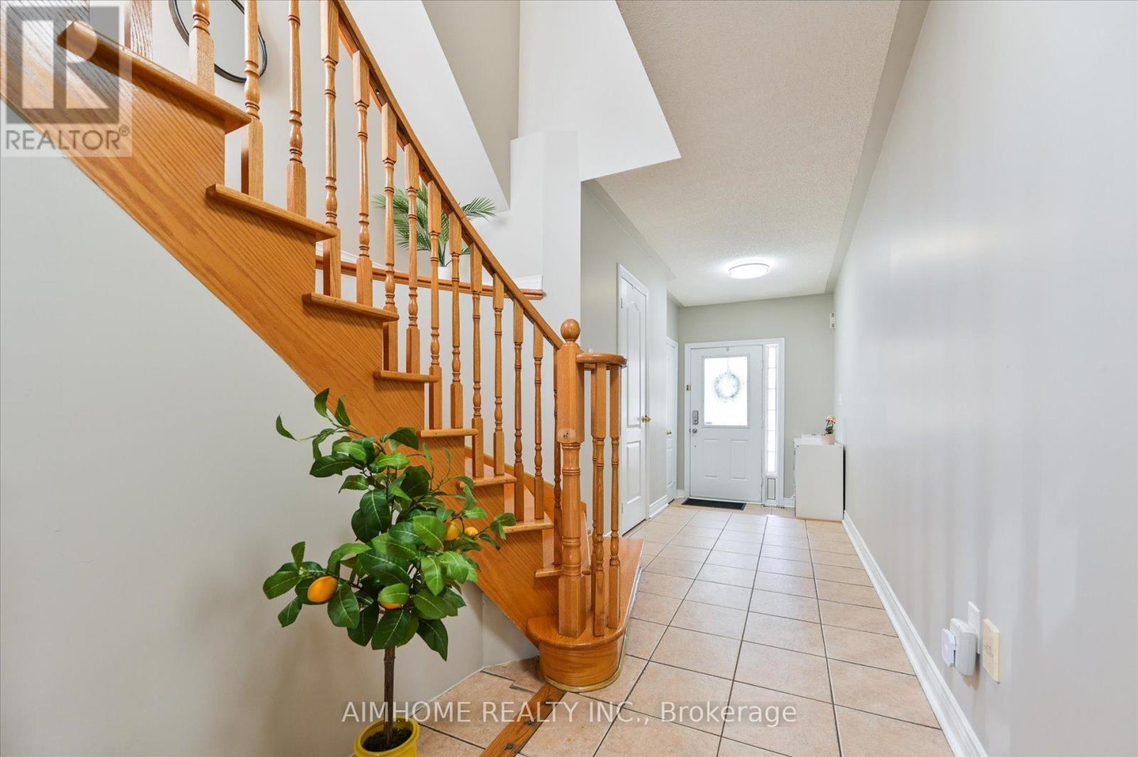 12 Boxhill Road, Markham, Ontario  L3S 4R1 - Photo 5 - N13108852