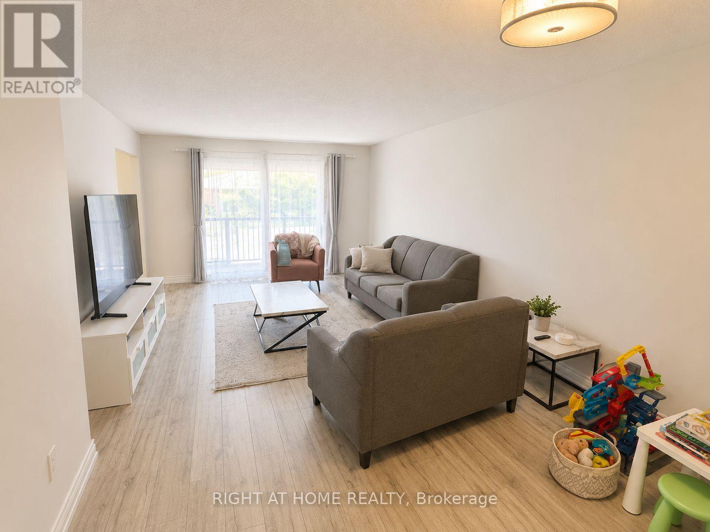 18 Clubhouse Court, Toronto, Ontario  M3L 2K5 - Photo 10 - W13108842
