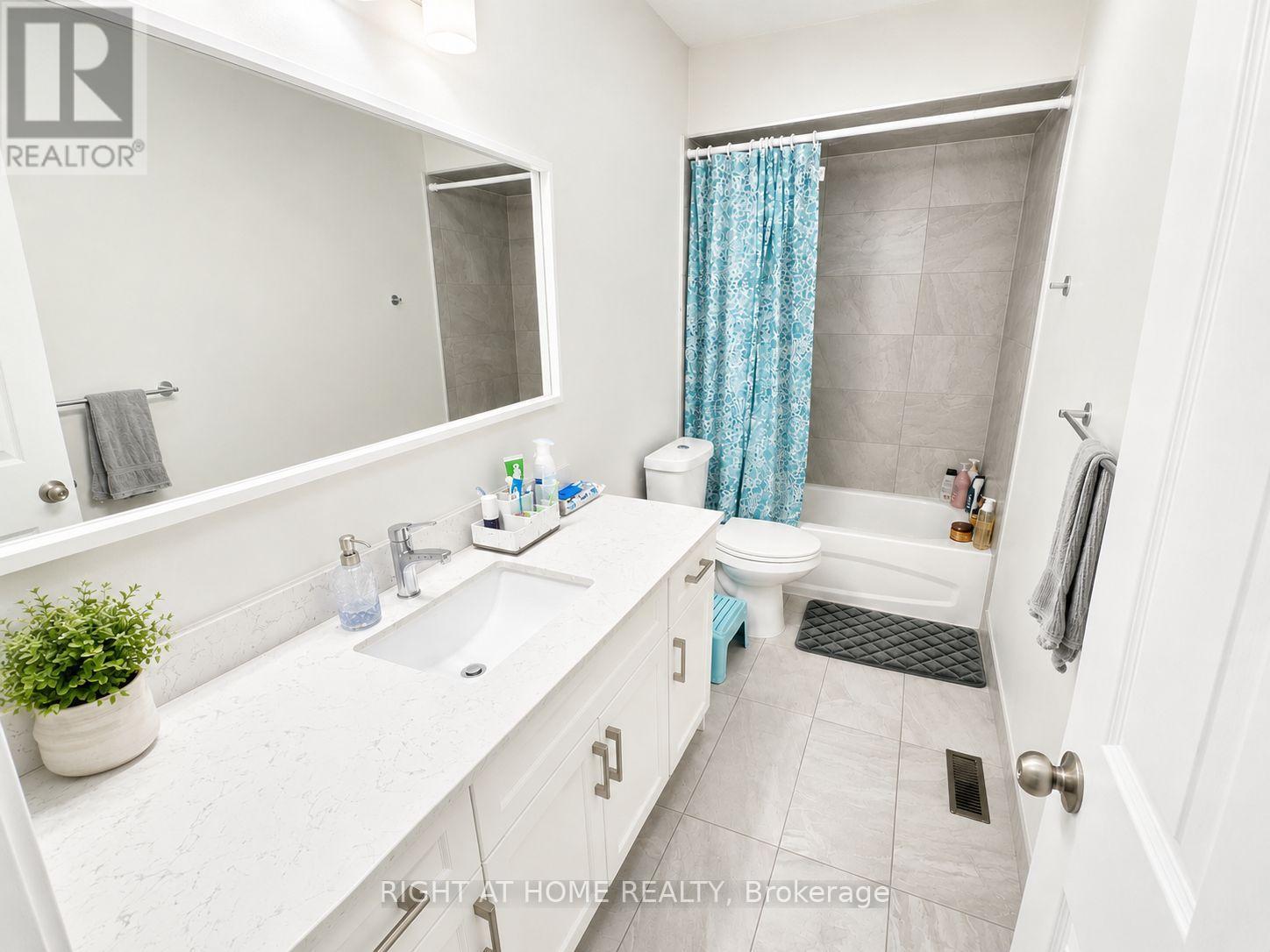 18 Clubhouse Court, Toronto, Ontario  M3L 2K5 - Photo 12 - W13108842