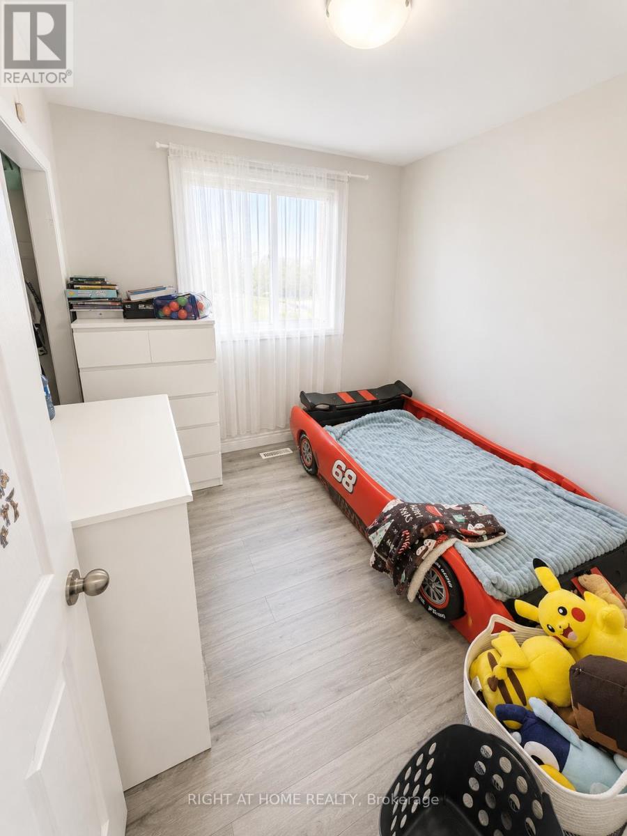 18 Clubhouse Court, Toronto, Ontario  M3L 2K5 - Photo 15 - W13108842