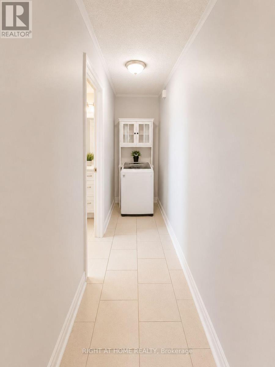18 Clubhouse Court, Toronto, Ontario  M3L 2K5 - Photo 21 - W13108842