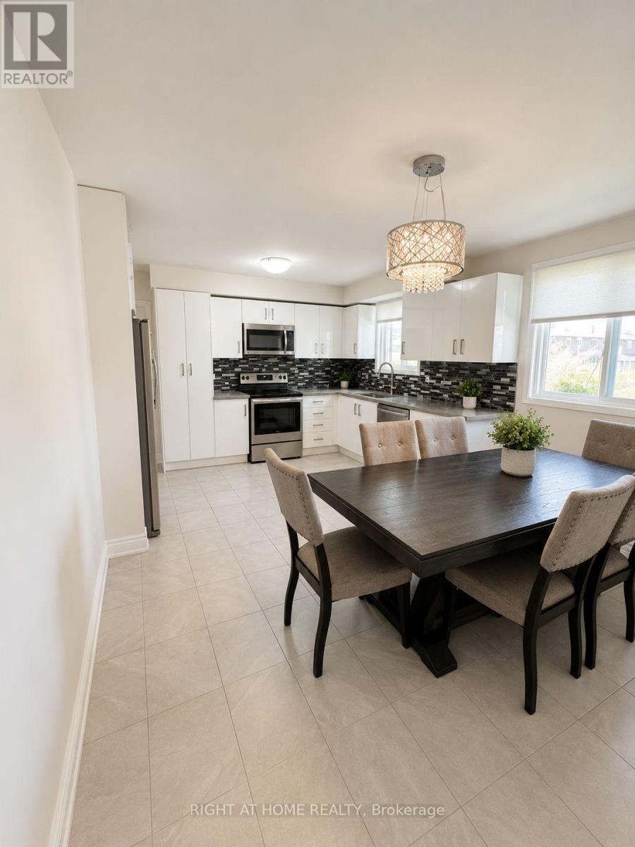 18 Clubhouse Court, Toronto, Ontario  M3L 2K5 - Photo 7 - W13108842