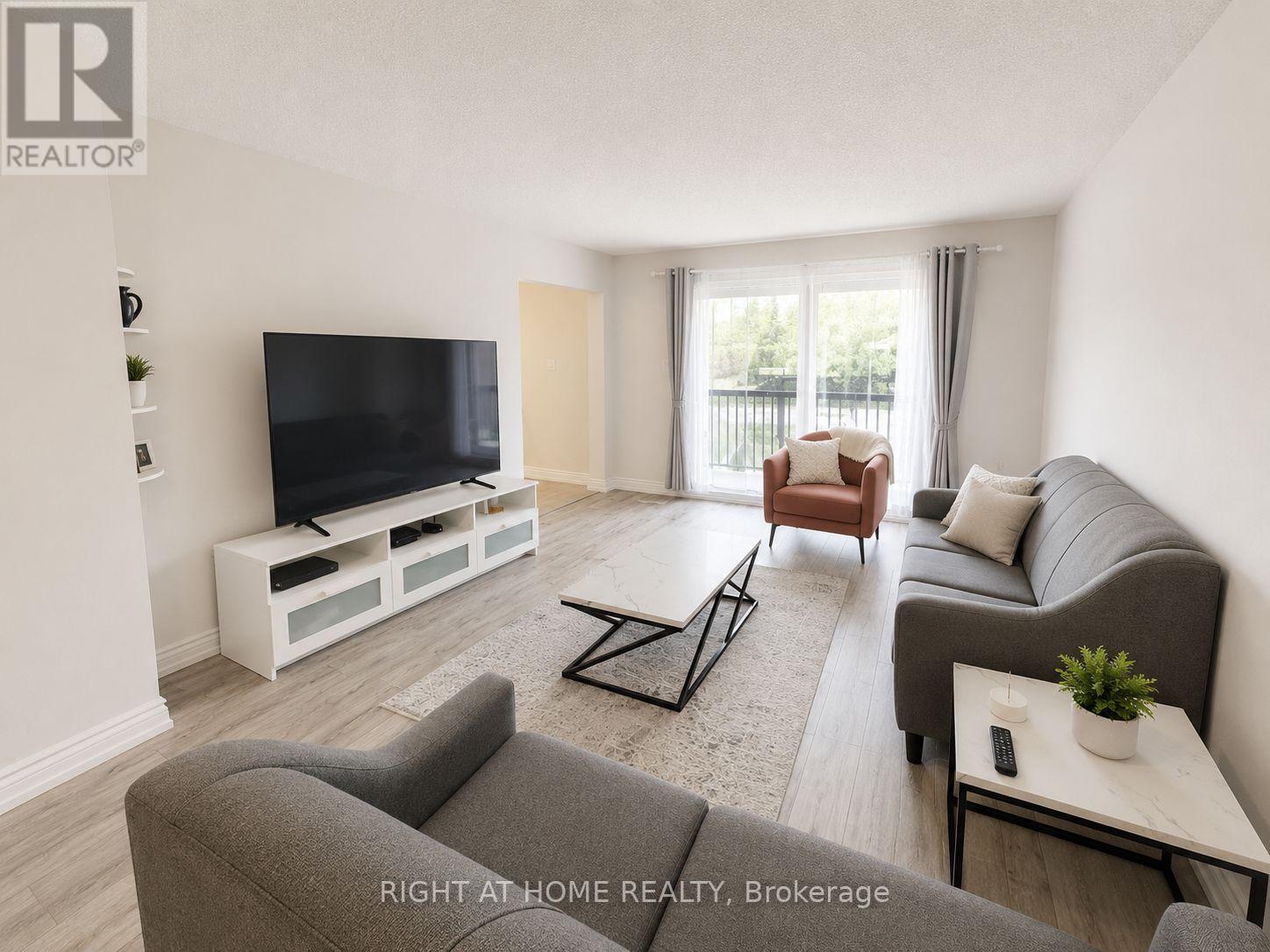 18 Clubhouse Court, Toronto, Ontario  M3L 2K5 - Photo 9 - W13108842