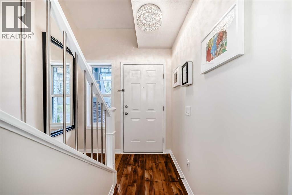 103 Everstone Place SW, Calgary, Alberta  T2Y 4H7 - Photo 4 - A2308086