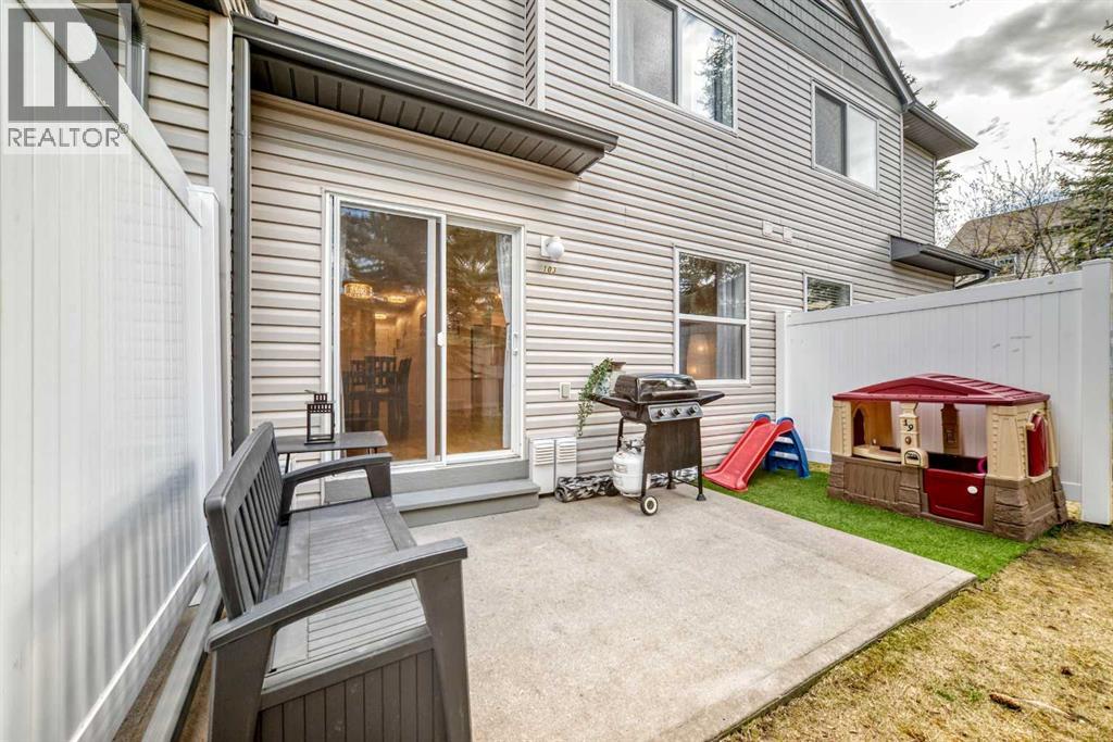 103 Everstone Place SW, Calgary, Alberta  T2Y 4H7 - Photo 14 - A2308086