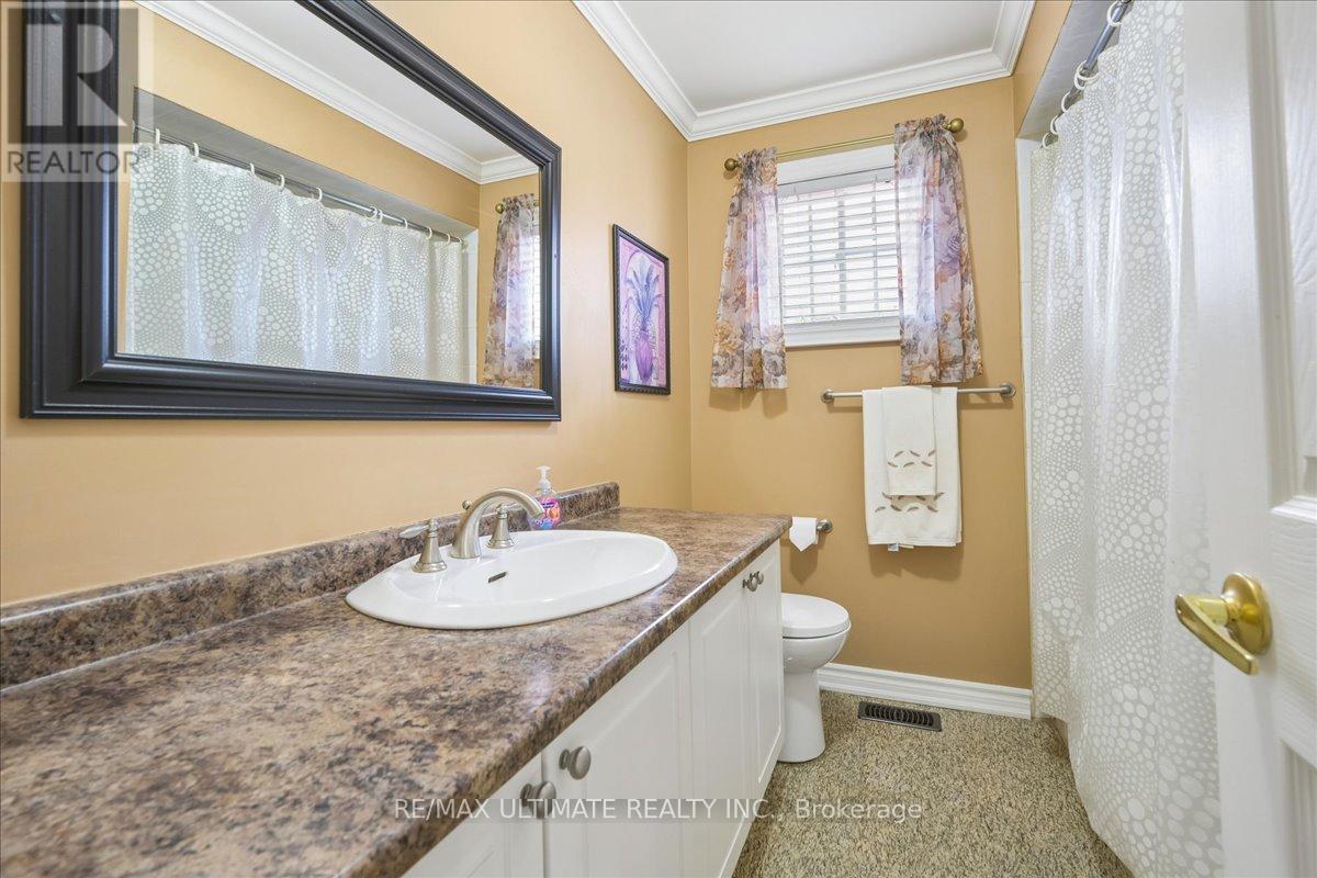 4 Bates Court, Brampton, Ontario  L6X 3E9 - Photo 24 - W13091564