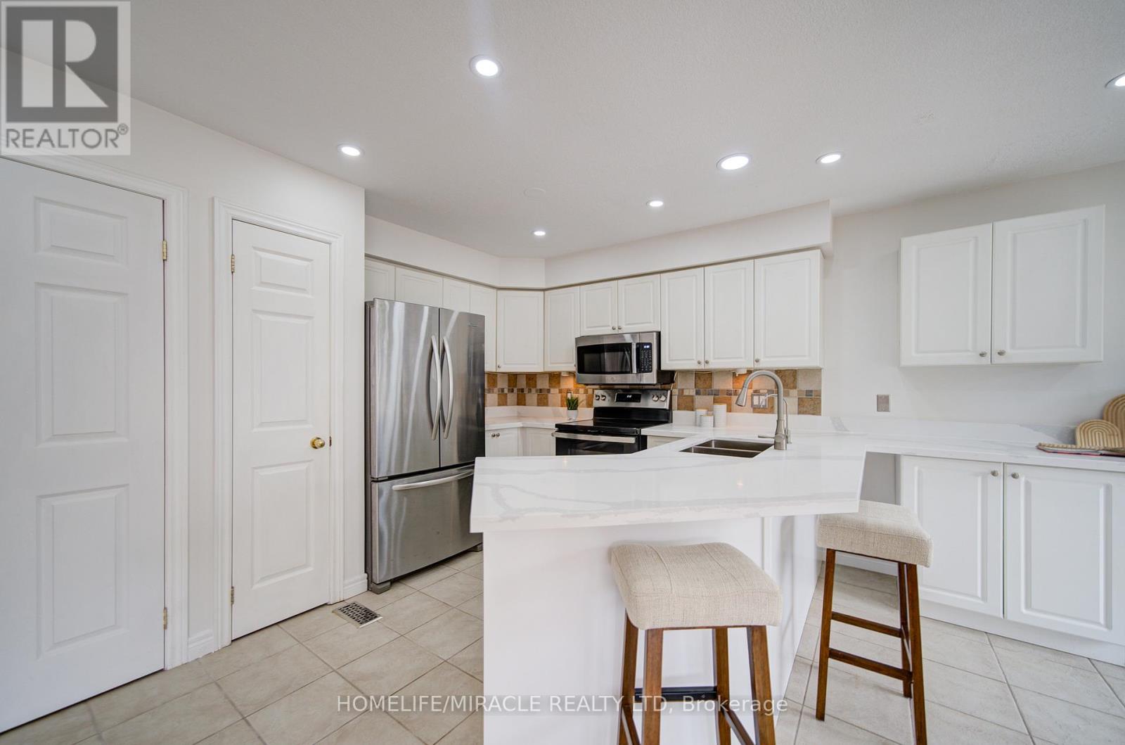 55 Mcfarlane Drive, Cambridge, Ontario  N3C 4L7 - Photo 12 - X13060334