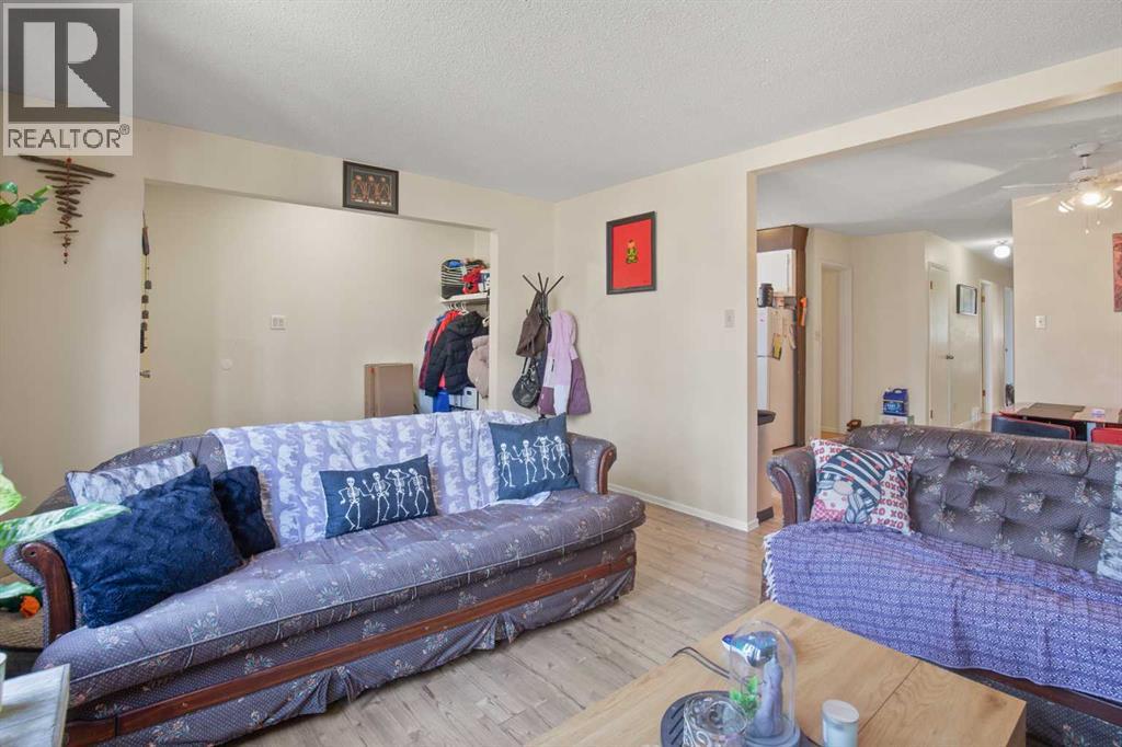 5615 56 Avenue, Lacombe, Alberta  T4L 1L9 - Photo 10 - A2306786