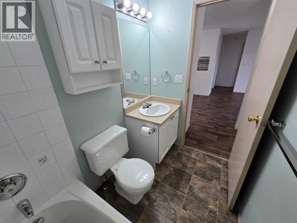 312, 485 Red Crow Boulevard W, Lethbridge, Alberta  T1K 7G6 - Photo 22 - A2308450