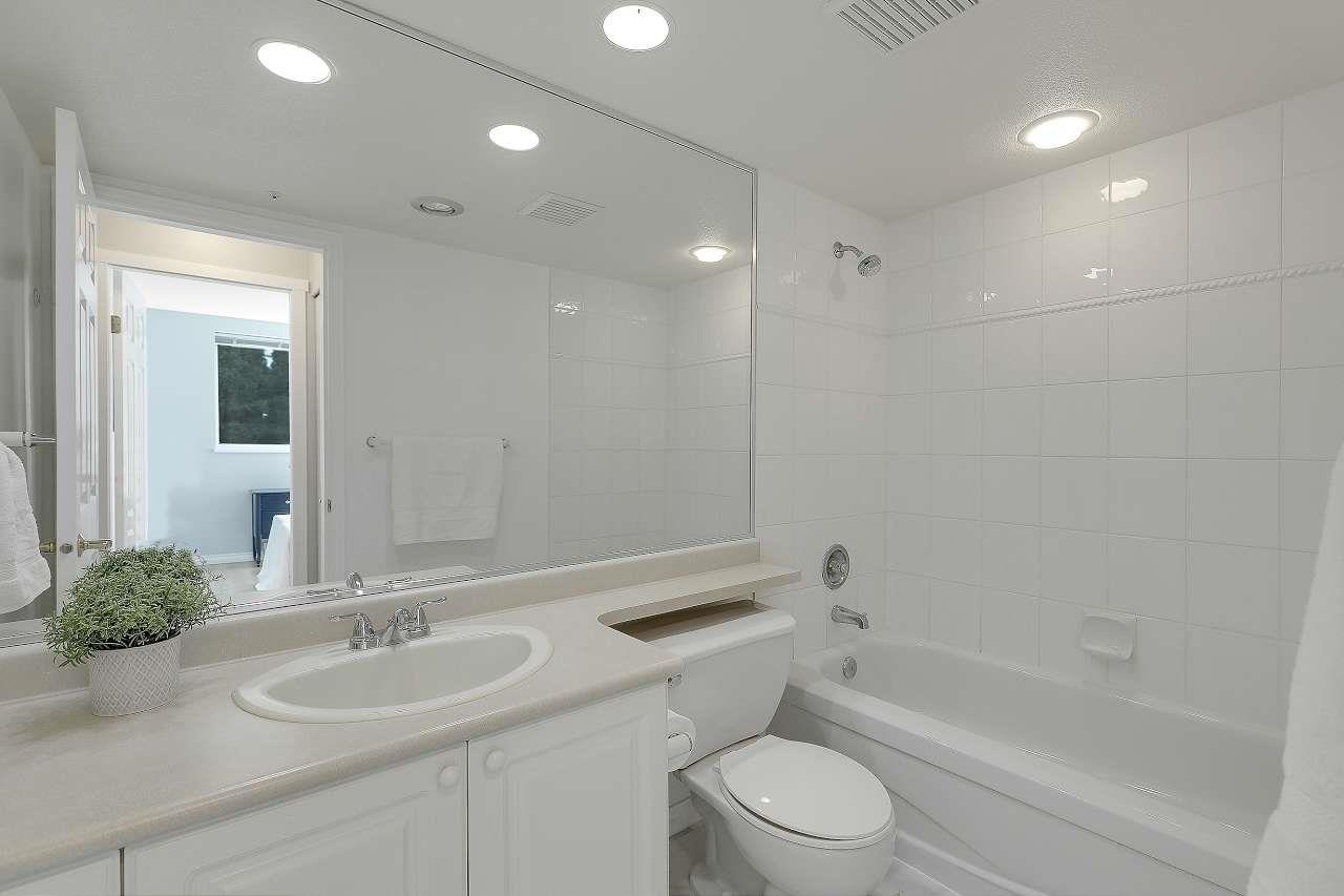 208 1576 Merklin Street, White Rock, British Columbia  V4B 4K2 - Photo 14 - R3099489