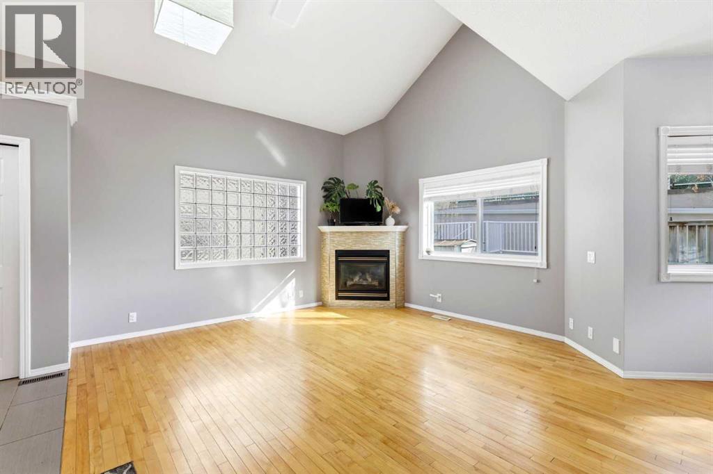 45 Patterson Hill Sw, Calgary, Alberta  T3H 2E6 - Photo 7 - A2309556