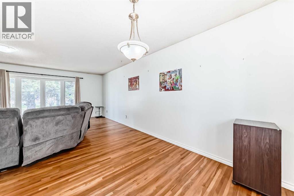 2215 37 Street SW, Calgary, Alberta  T3A 3A5 - Photo 13 - A2308381