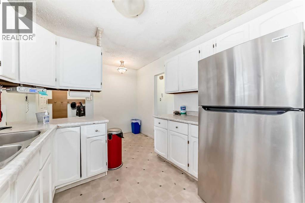 2215 37 Street SW, Calgary, Alberta  T3A 3A5 - Photo 9 - A2308381