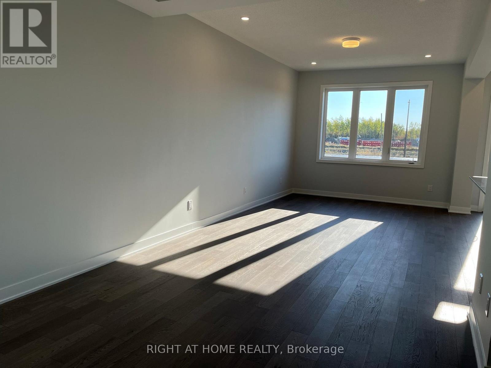 641 Allied Mews, Ottawa, Ontario  K2S 3A1 - Photo 5 - X13108868