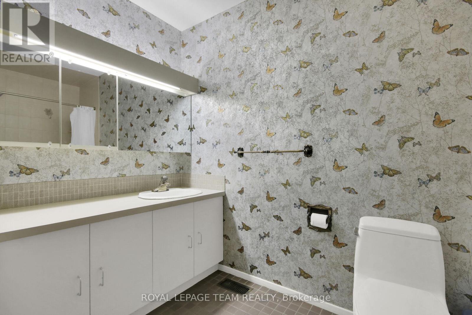 2 Aleutian Road, Ottawa, Ontario  K2H 7C8 - Photo 19 - X13108884