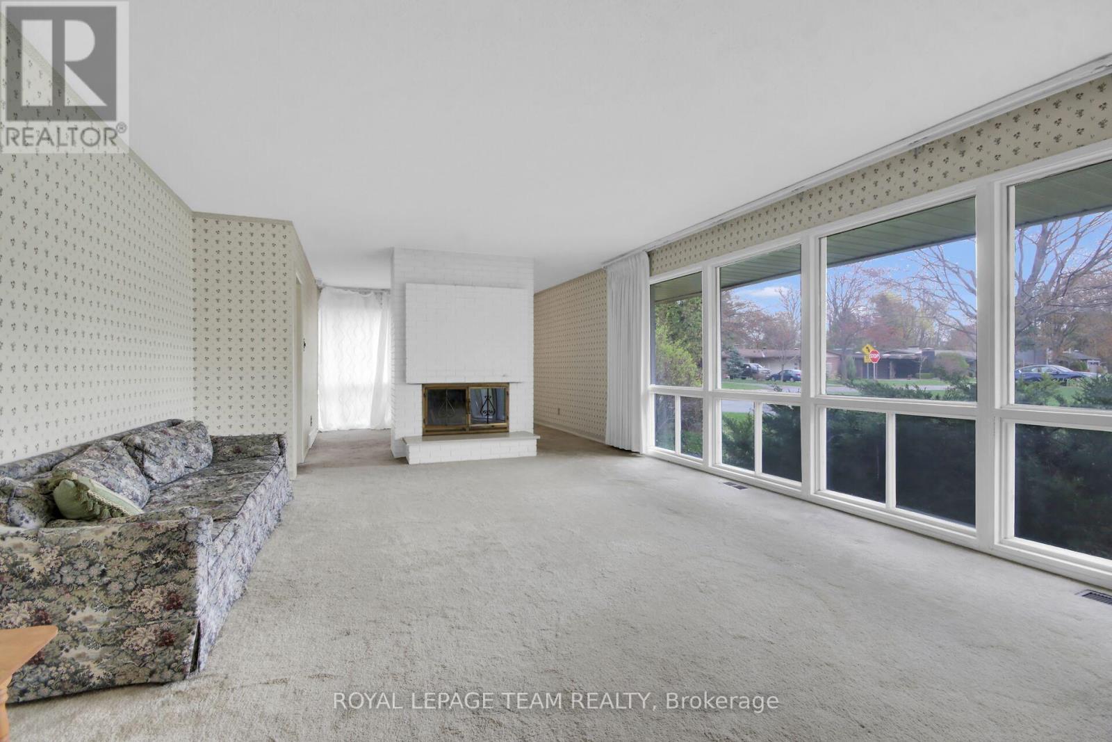 2 Aleutian Road, Ottawa, Ontario  K2H 7C8 - Photo 5 - X13108884