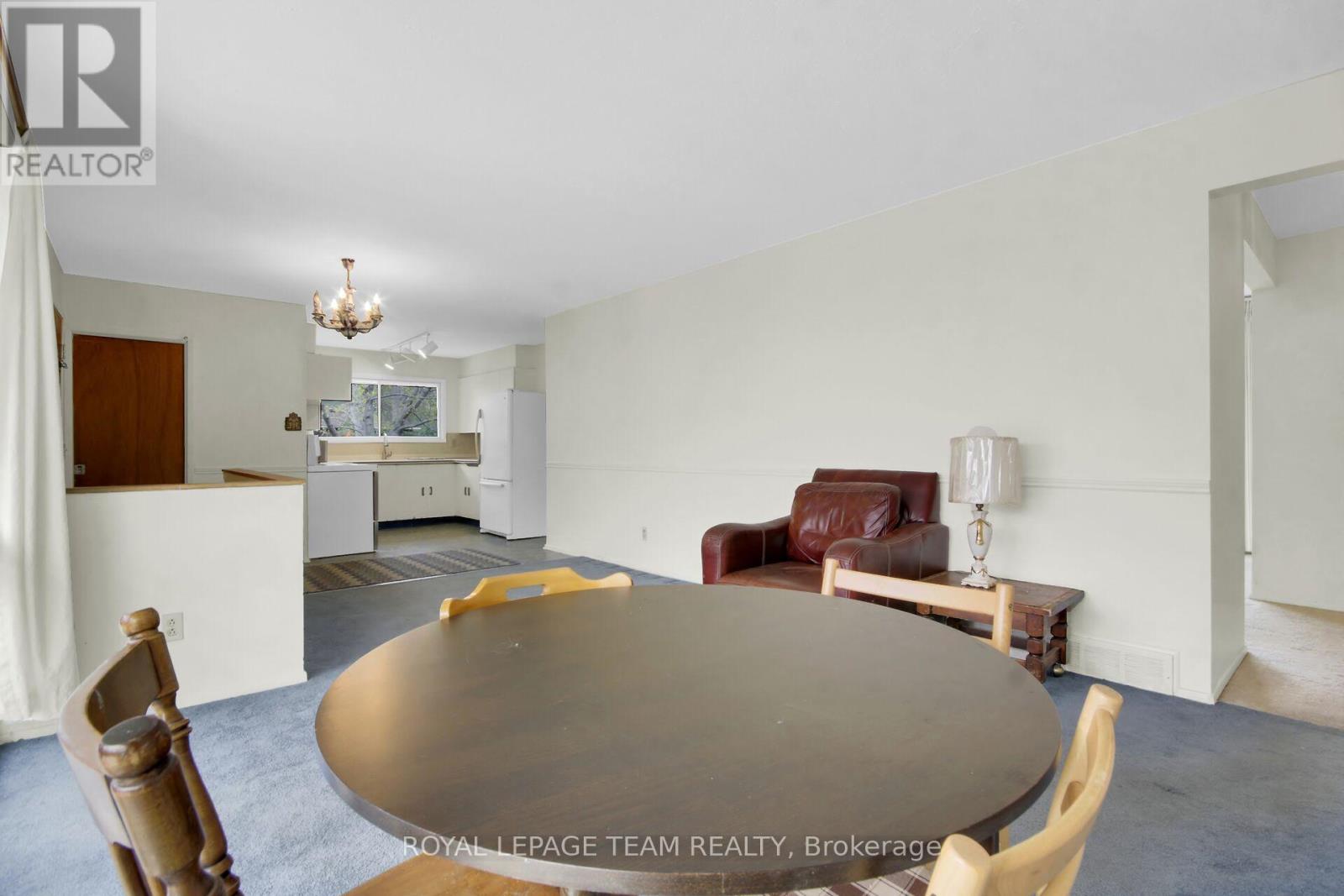 2 Aleutian Road, Ottawa, Ontario  K2H 7C8 - Photo 9 - X13108884