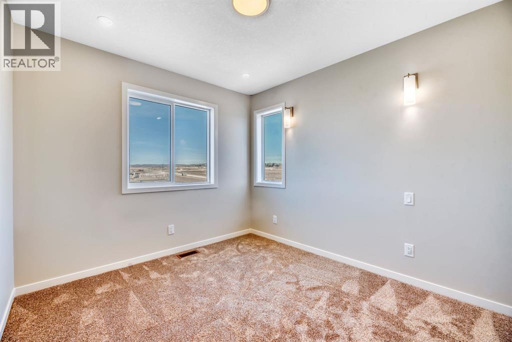 130 Royston Park NW, Calgary, Alberta  T3L 0G9 - Photo 32 - A2301388