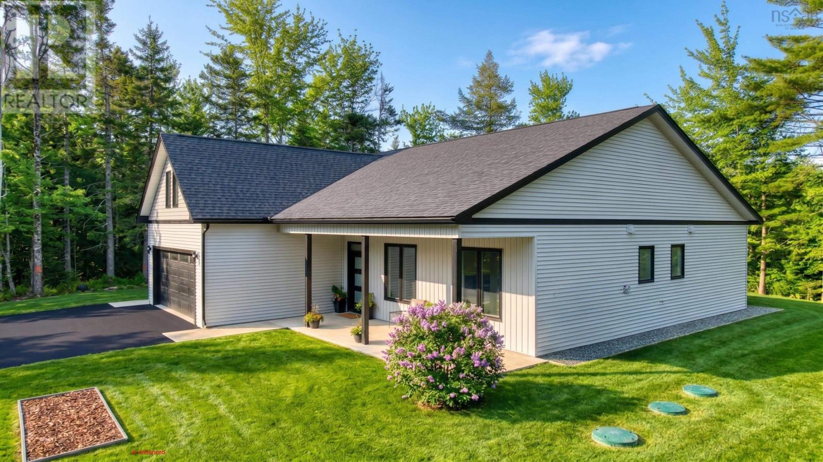 17 Soleil Crescent, Conquerall Mills, Nova Scotia  B4V 9H3 - Photo 5 - 202601261