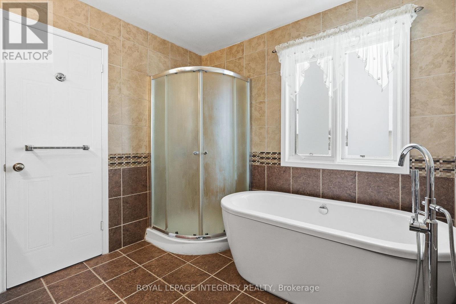 2104 Sandy Oaks Drive, Ottawa, Ontario  K1W 1H5 - Photo 17 - X12848580