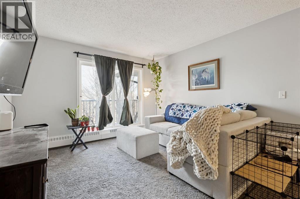 412, 11 Dover Point SE, Calgary, Alberta  T2B 3J8 - Photo 5 - A2291691