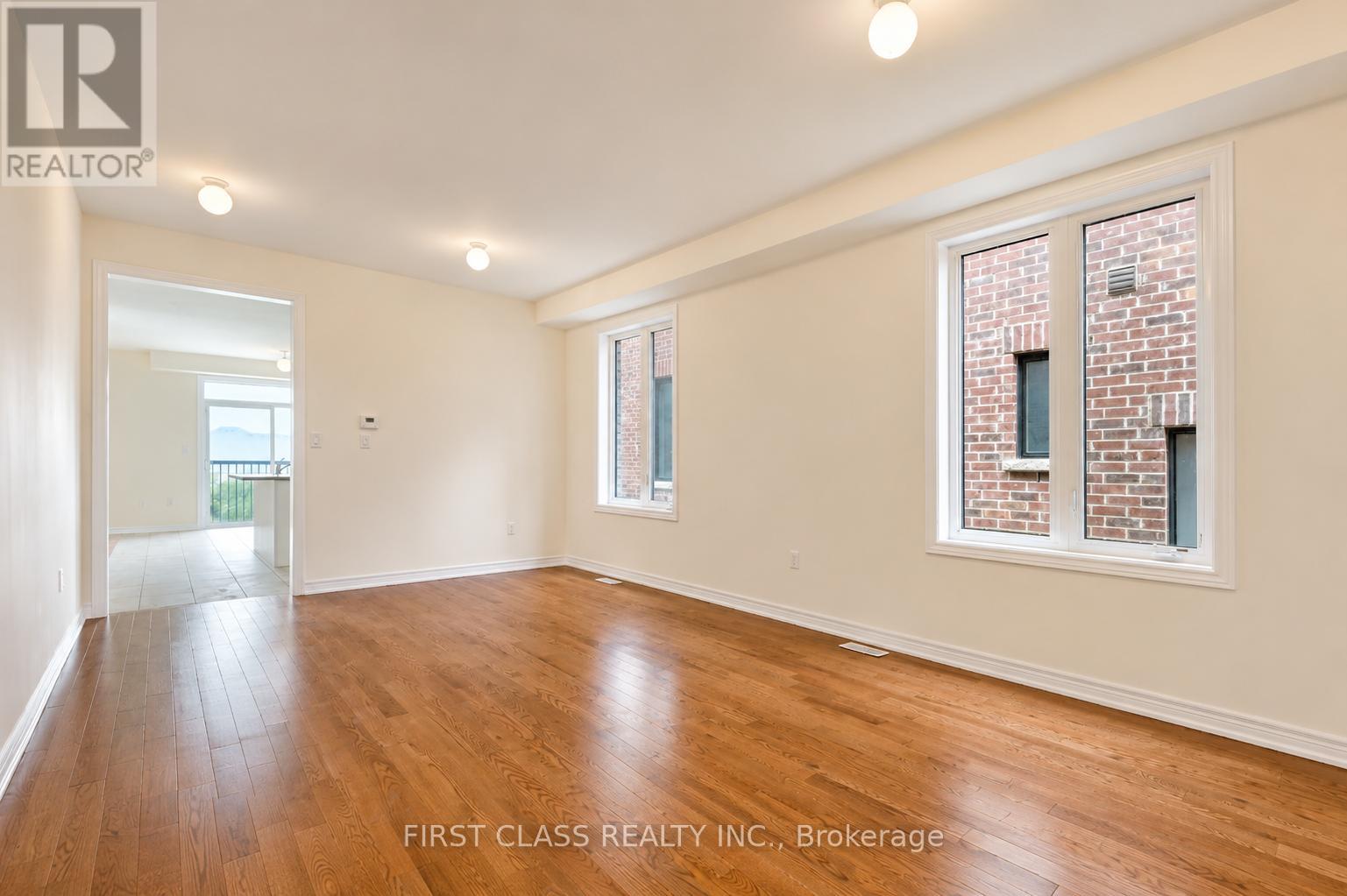 9 Percheron Court, Markham, Ontario  L6C 3T5 - Photo 7 - N13106180