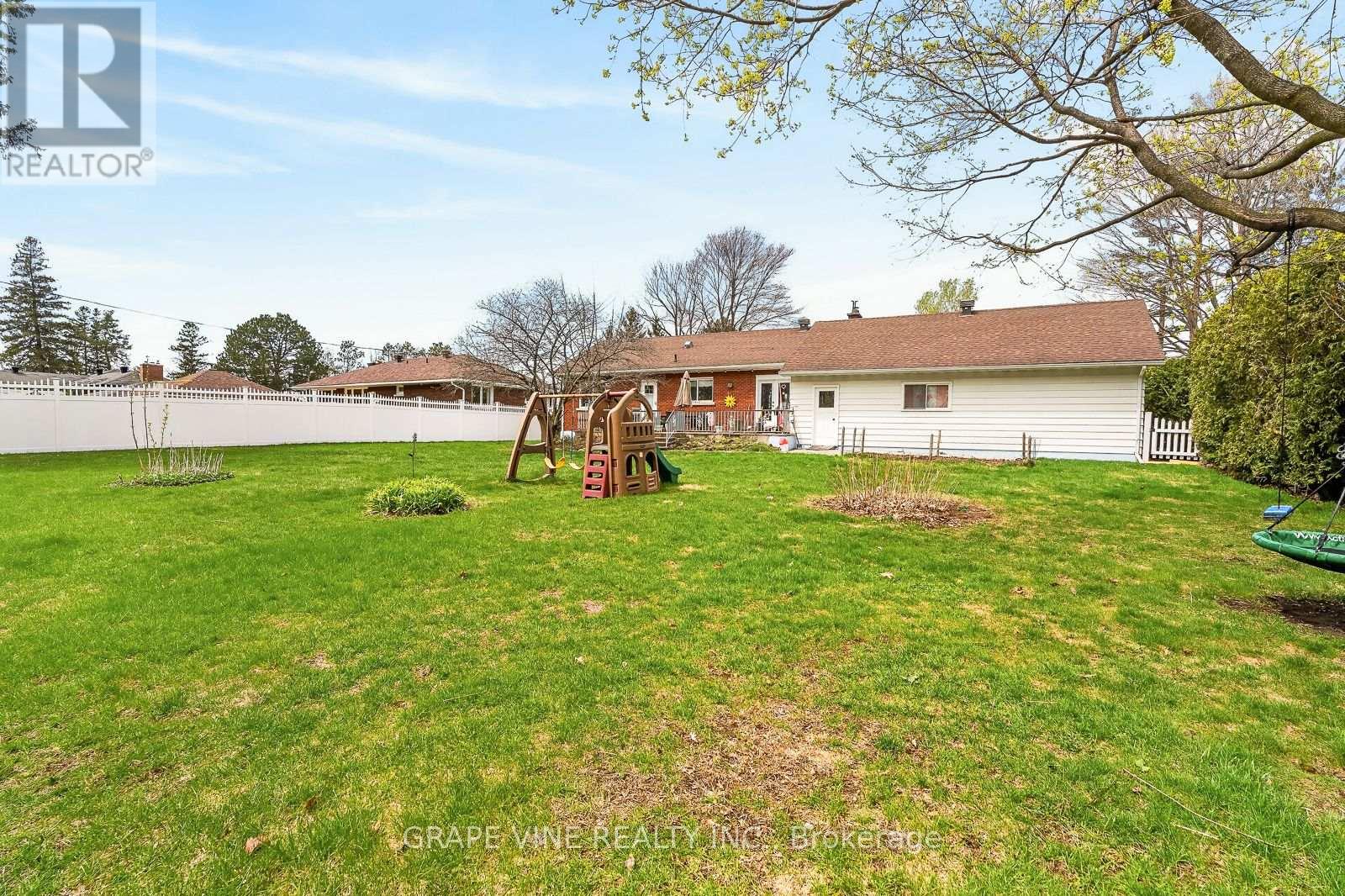 46 Macfarlane Road, Ottawa, Ontario  K2E 6V5 - Photo 32 - X13108908