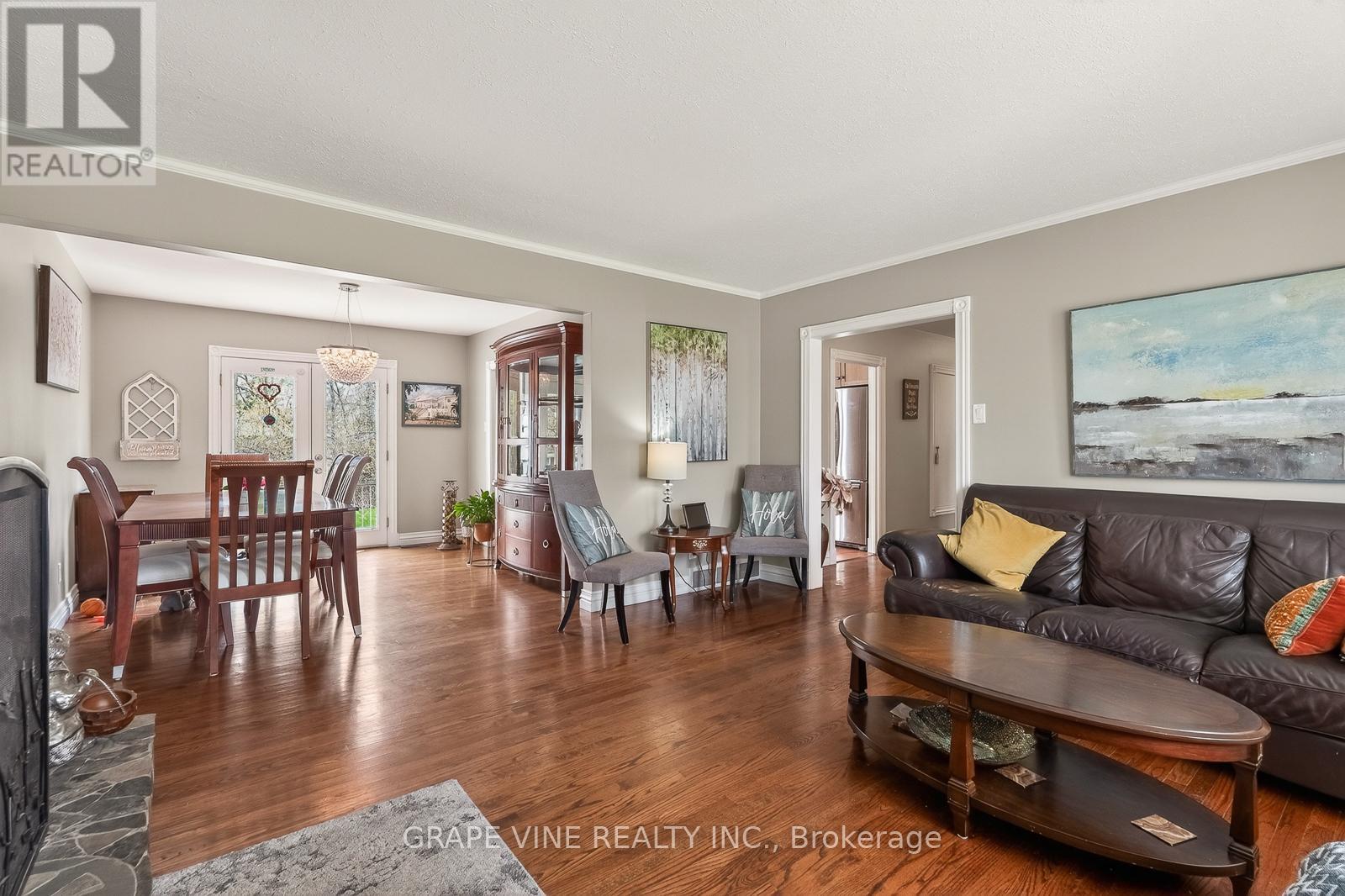 46 Macfarlane Road, Ottawa, Ontario  K2E 6V5 - Photo 8 - X13108908