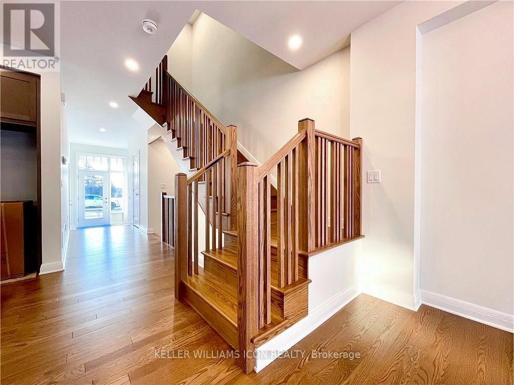 56 Loggerhead Heights, Ottawa, Ontario  K2T 0R9 - Photo 4 - X13108910