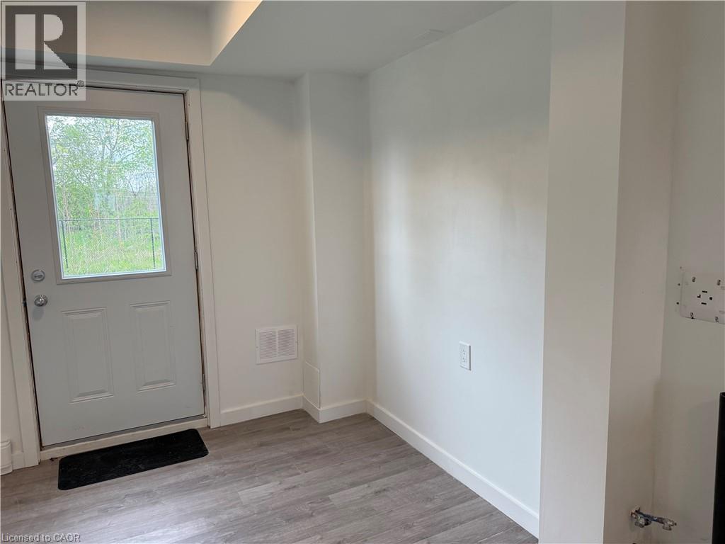 127 Highriver Trail Unit# Lower, Welland, Ontario  L3C 0H6 - Photo 7 - 40813282